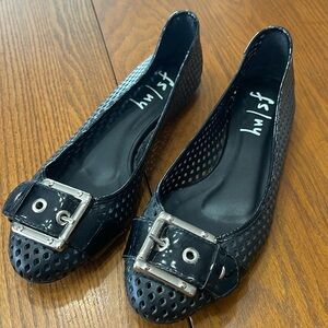 FS/NY black buckle flats